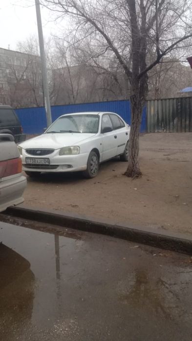 Hyundai  accent 2001г