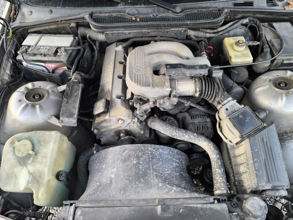 BMW E36 1.6 на части