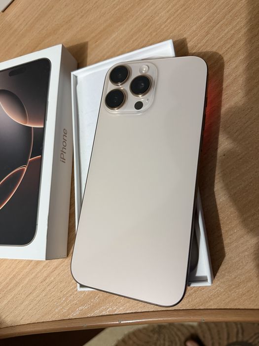 Продам IPhone 16 pro max