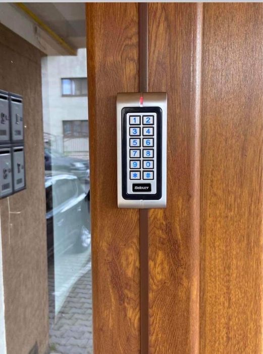 Montaj  Automatizari Porți Camere supraveghere usi de garaj