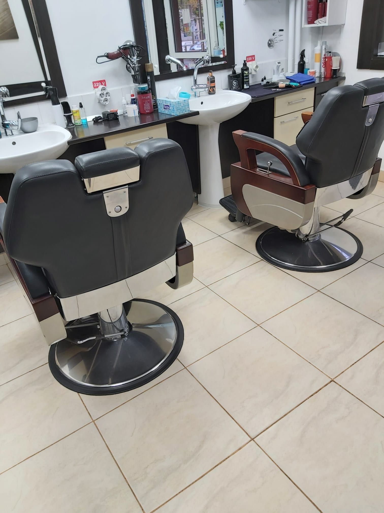 De vanzare scaune frizerie