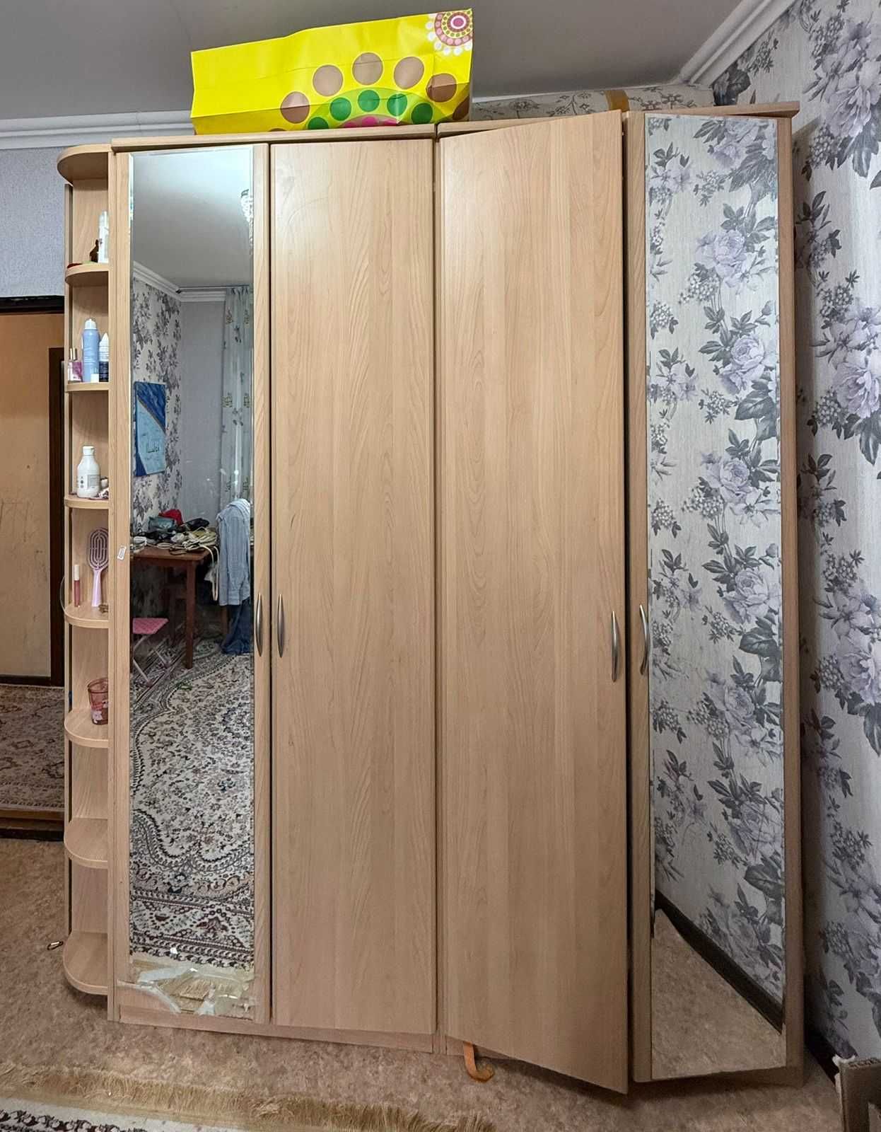 Срочно продам шкаф