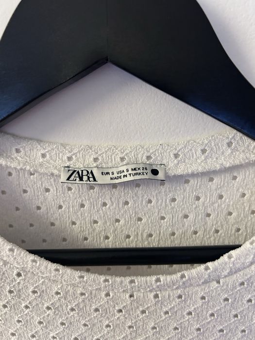 Тениска Zara с релефна материя