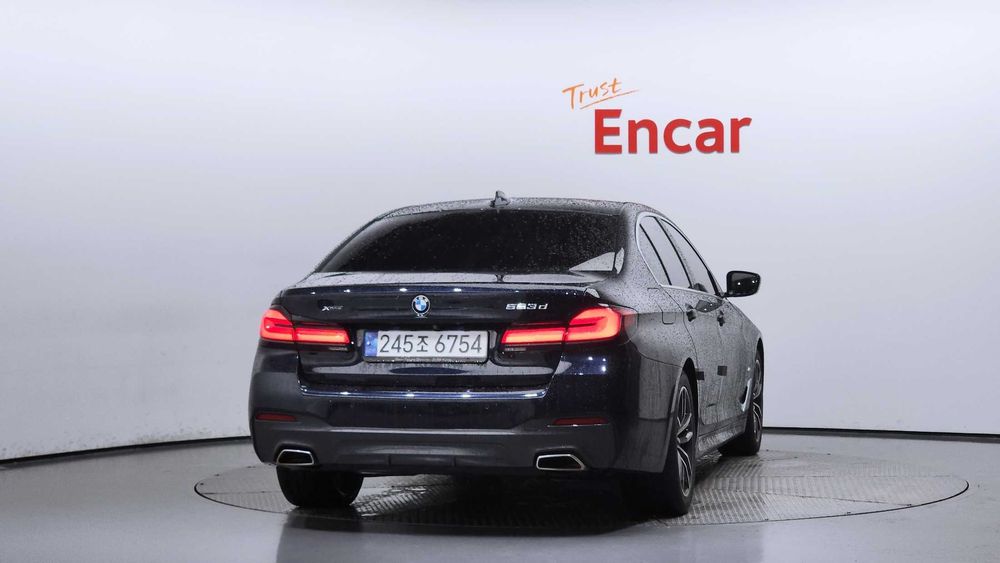 BMW 5-Series 523d M Sport   22