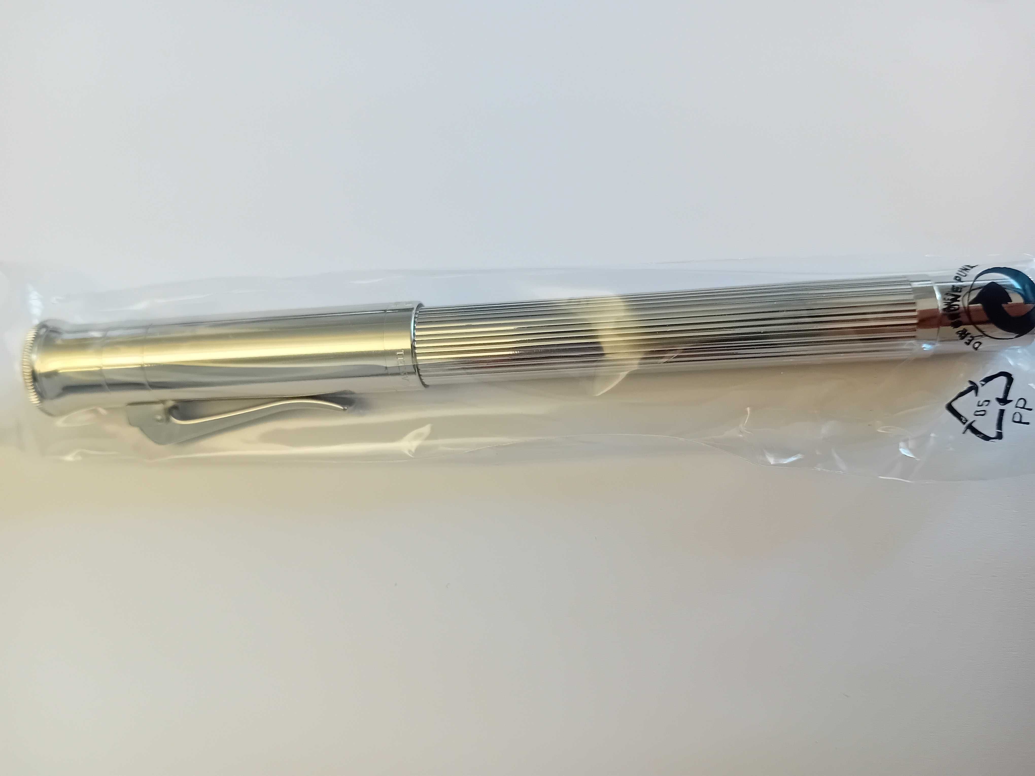 Roller Graf von Faber-Castell Classic Platinum-plated