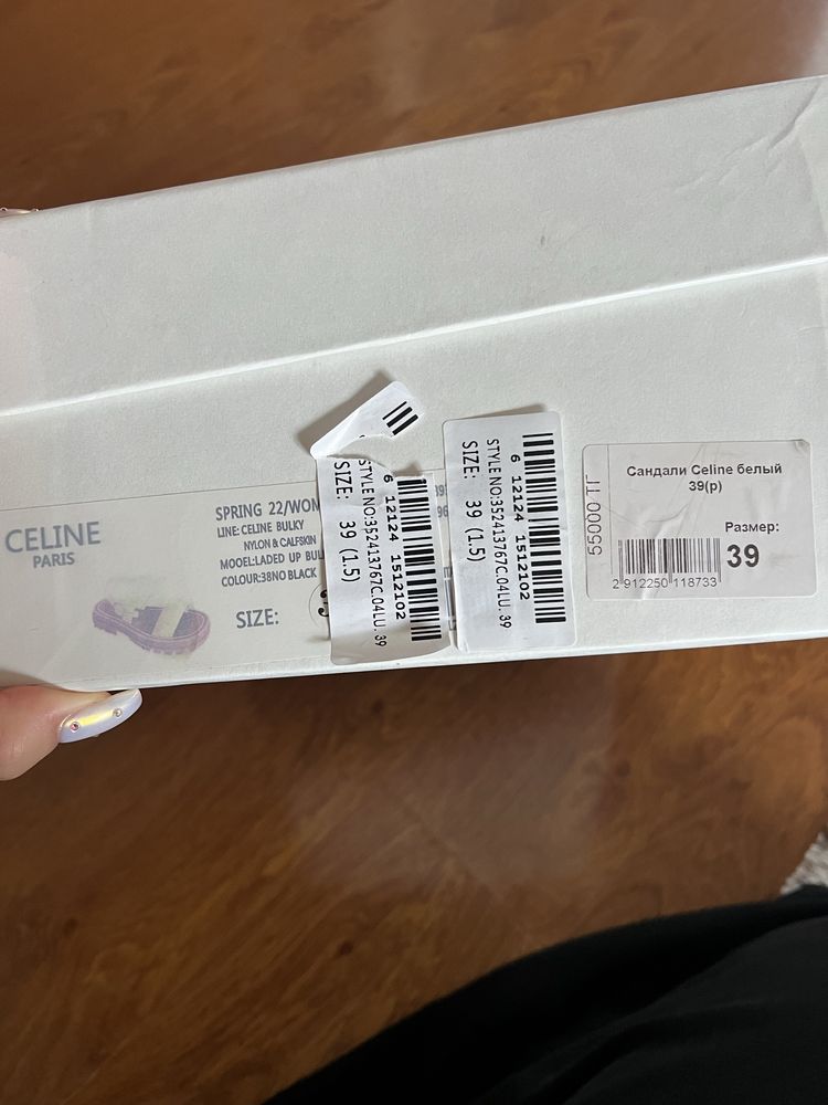 Продам сандали CELINE