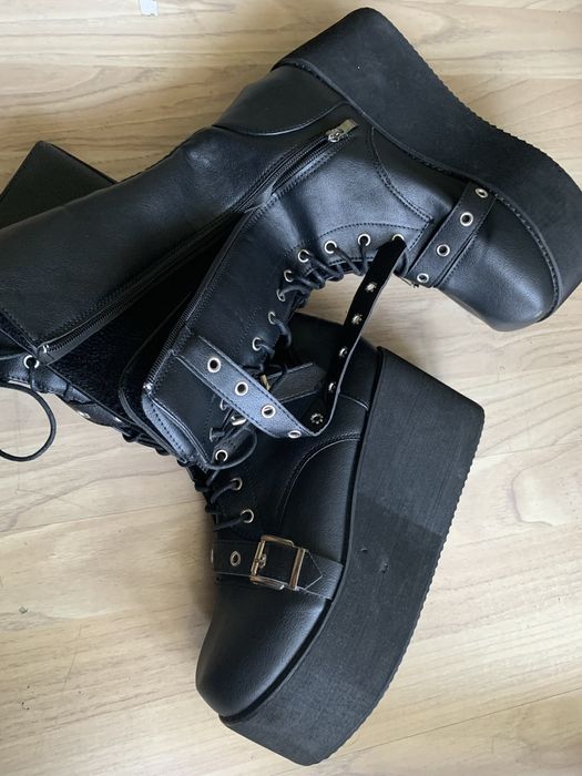 Дамски високи боти