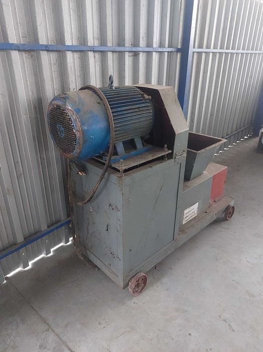 Преса за екобрикети пиникей