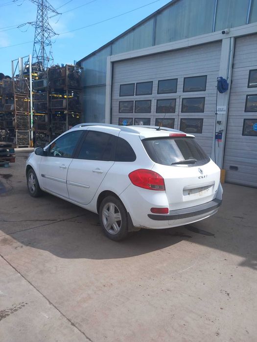 Renault clio 3  Break  an 2012 Dezmembrez/Dezmembram