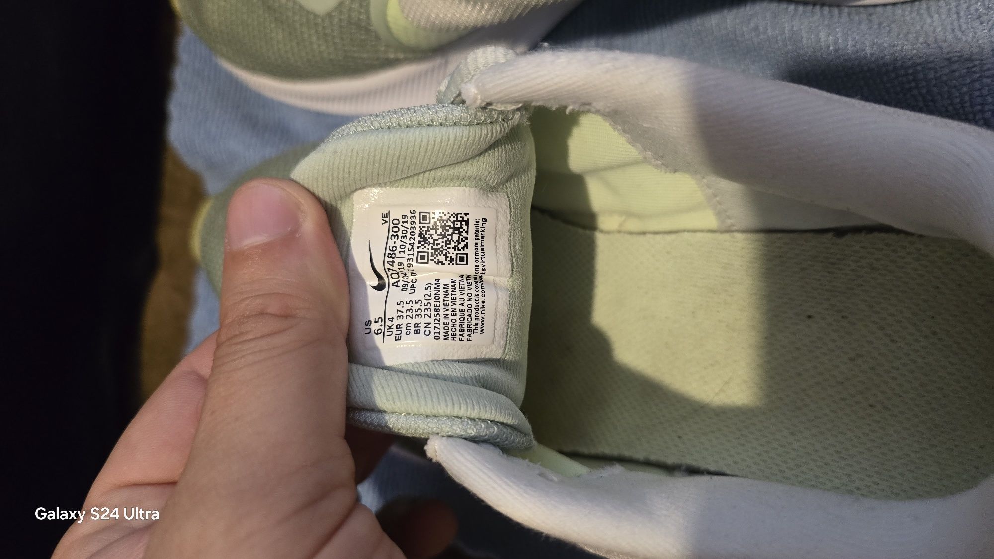 Продавам оргинални маратонки Nike