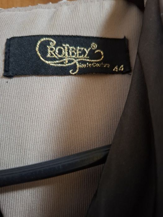 Vand rochie de ocazie!