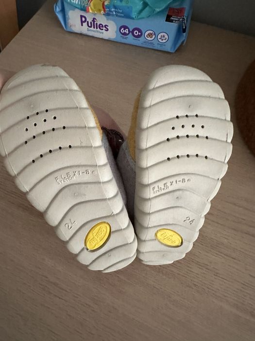 Пантофи детски 24 размер