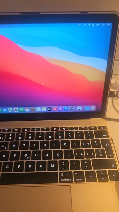 MacBook (Retina, 12-inch, Early 2015) cu sistemul de operare macOS Big