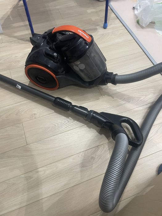 Пыльесос в отличном состоянии