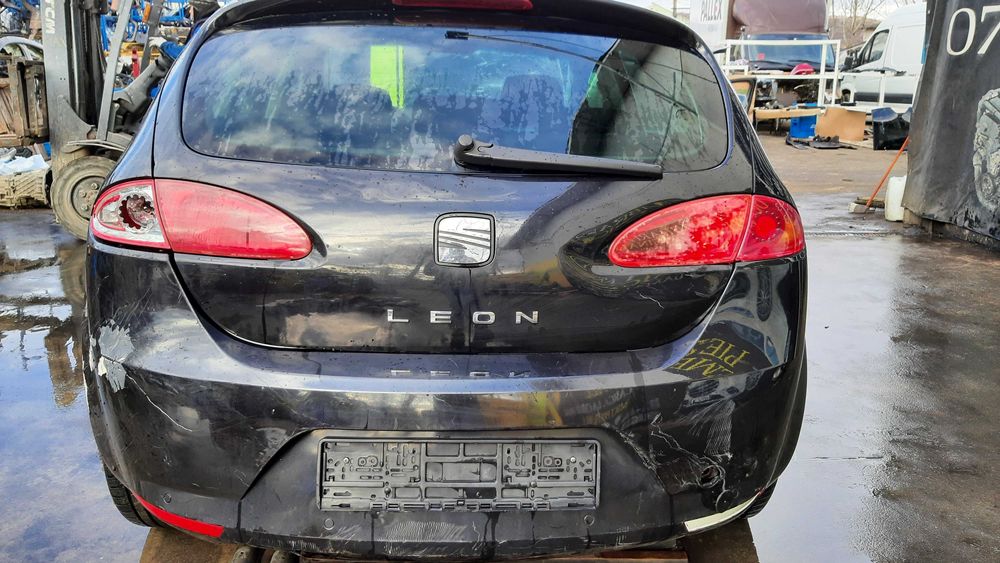 dezmembrez seat leon 1P cod motor BMM/usa fata leon 1p/haion leon 1p/