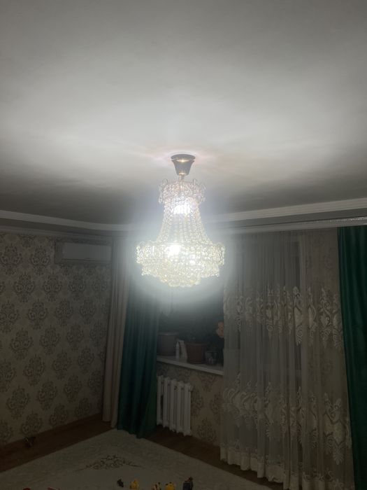 Продается люстра