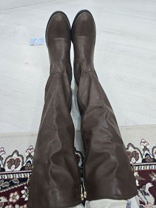 Күзгі етік сатылады