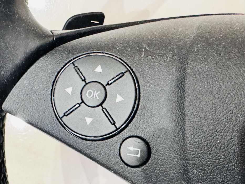 Мулти волан Mercedes W204 / C класа с пера и айбаг