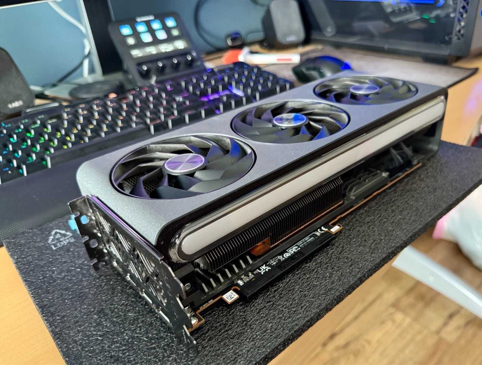 Видео карта Sapphire AMD NITRO+ RX 7900 XTX  OC VAPOR-X 24GB GDDR6
