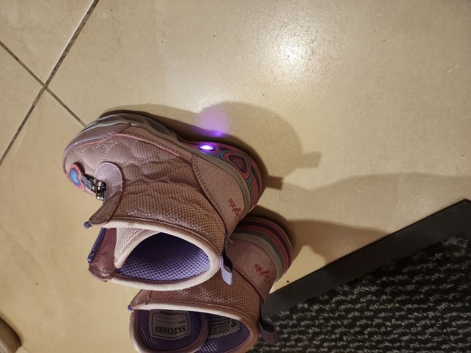 Ghetuțe Skechers fetițe mărimea 22