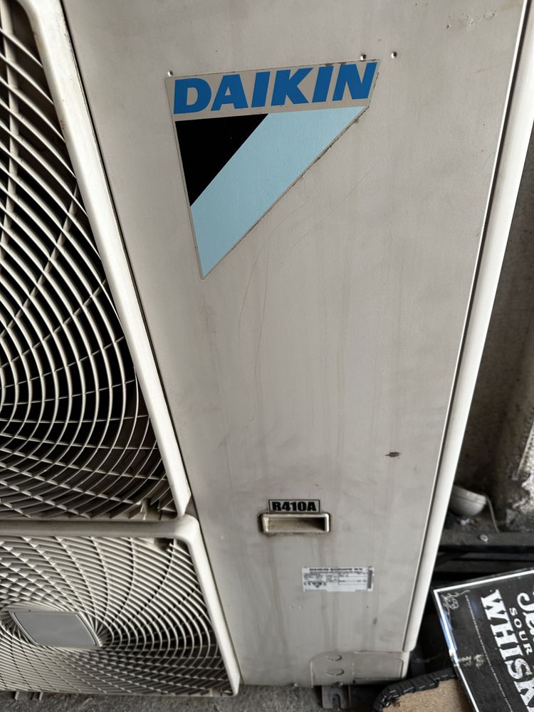 Daikin RQ125BW климатик