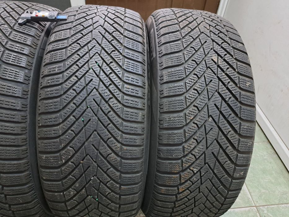 4 anvelope 235/50 R20 Pirelli dot 2023