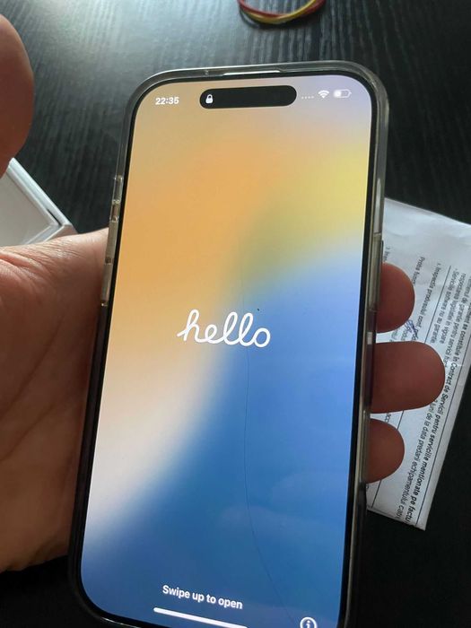 Vand Iphone 16 pro, cu garantie, baterie 100%, conditie excelenta