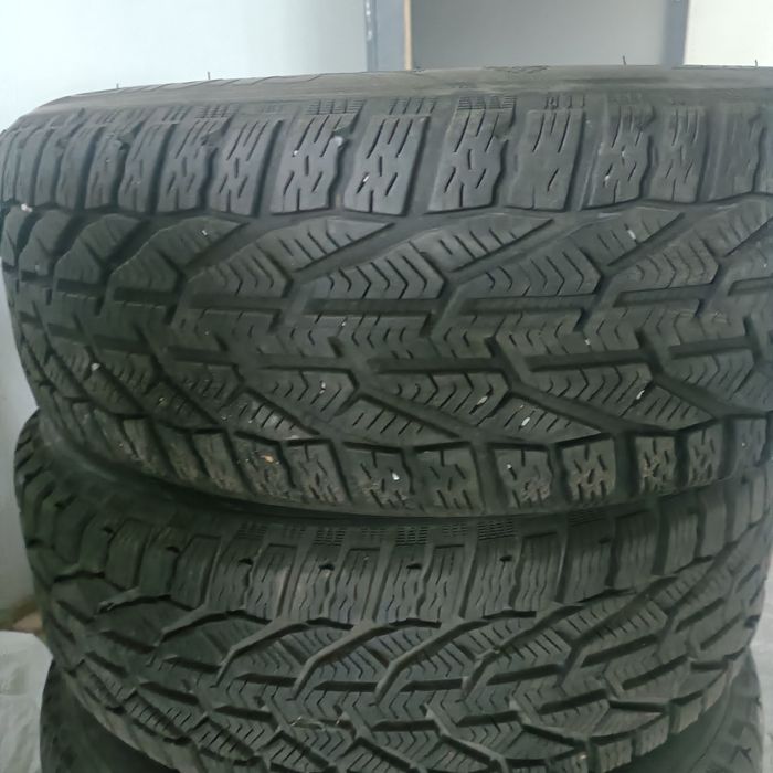 Jante de aliaj Passat B6 echipate cu cauciucuri de iarnă 205 55 R16