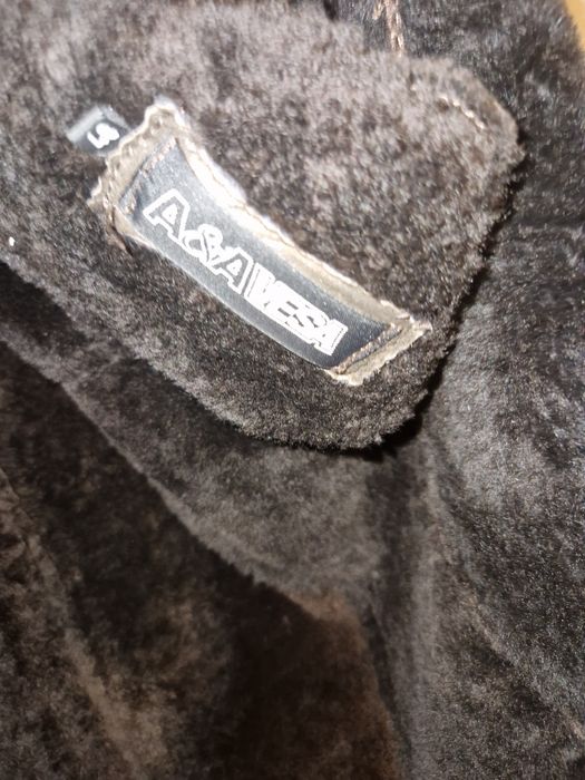 Haina 100%piele de miell/guler si mansete vulpe naturala.