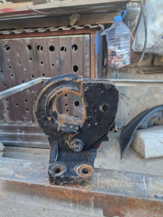 Фаркоп от Ландкруйзер 200