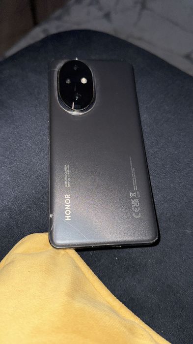 Vând honor 200 pro