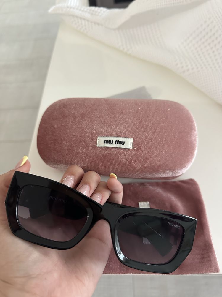 Miu miu слънчеви очила