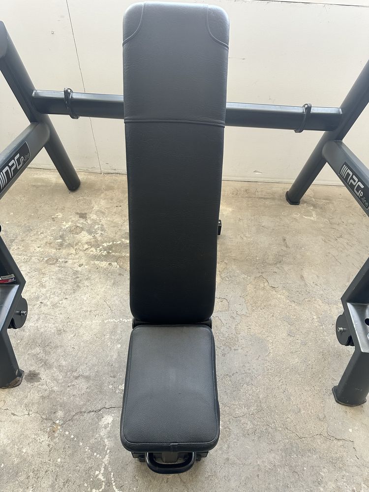 Technogym Pure strenght - регулируема пейка