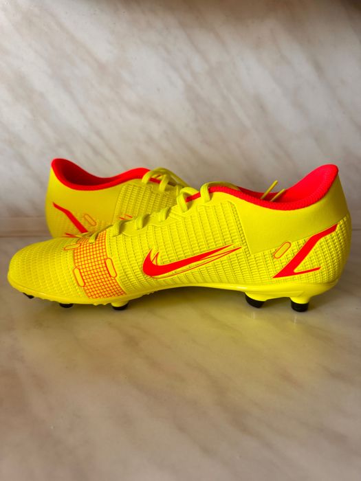 Чисто нови оригинални Nike Vapor 14 FG/MG бутонки