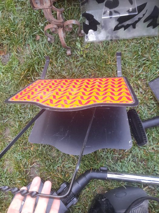 Suporturi de ziare și reviste