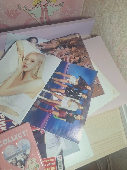 K-POP списания, класьор и плакати