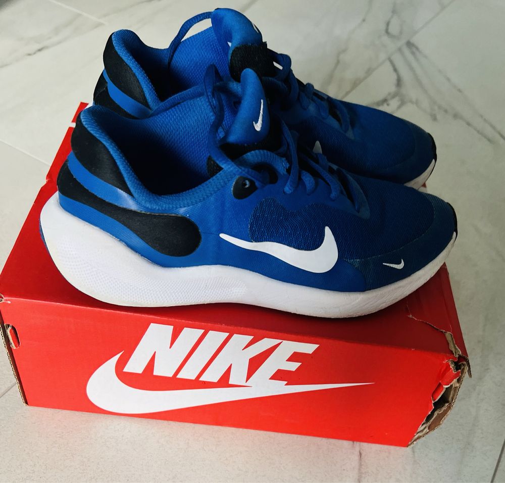 Маратонки Nike