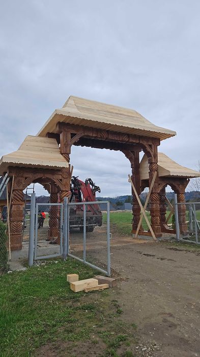 Porti maramuresene, foisoare ,leagane ,casute si terase din lemn