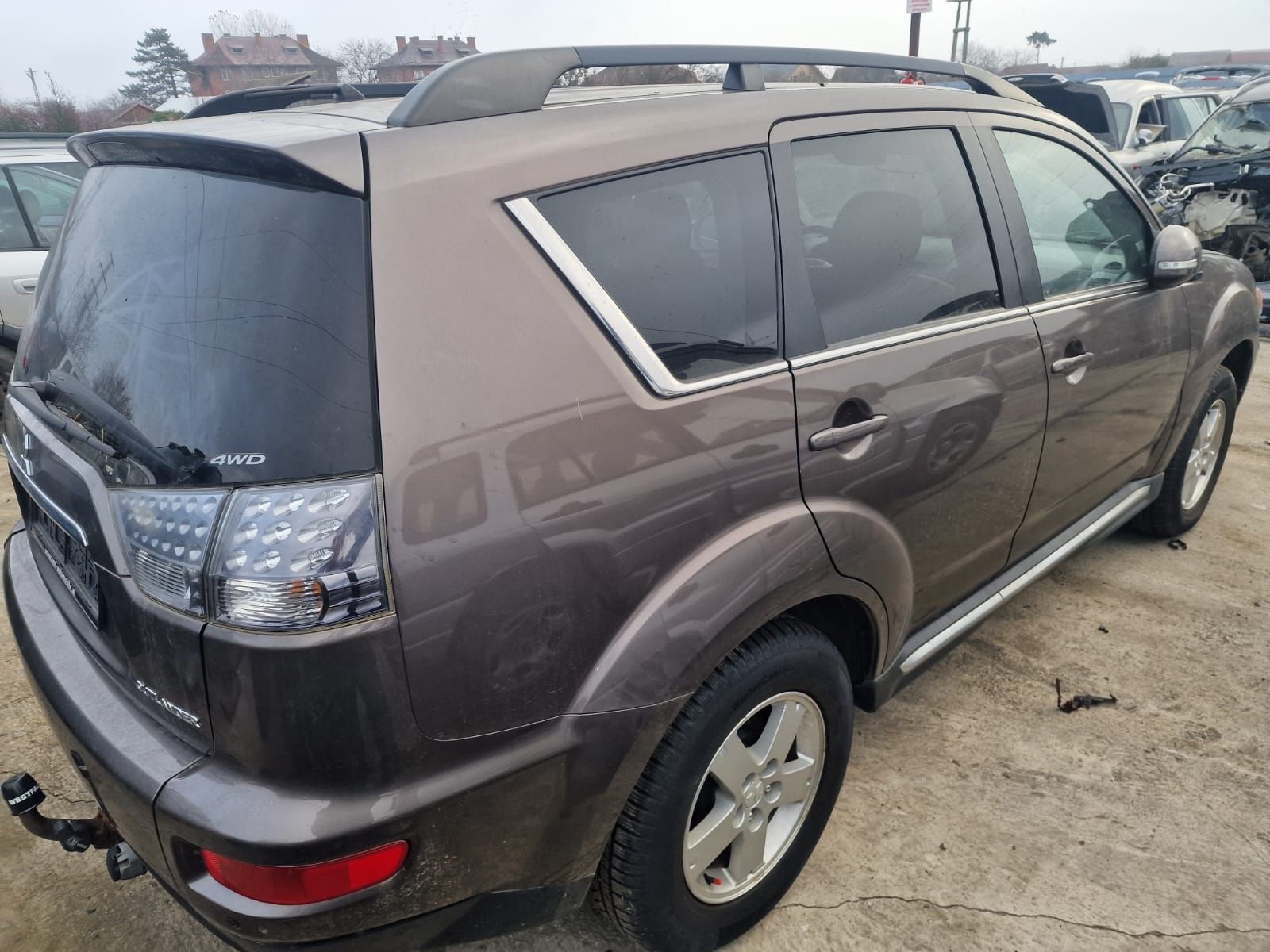 Dezmembram Mitsubishi Outlander 2011 2.2hdi Euro 5 Automat