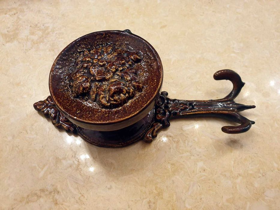 Cuier metalic fonta baroc