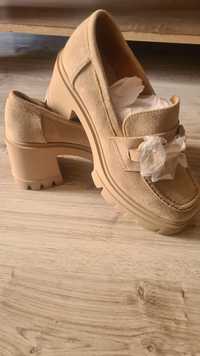 Pantofi crem 37 marime