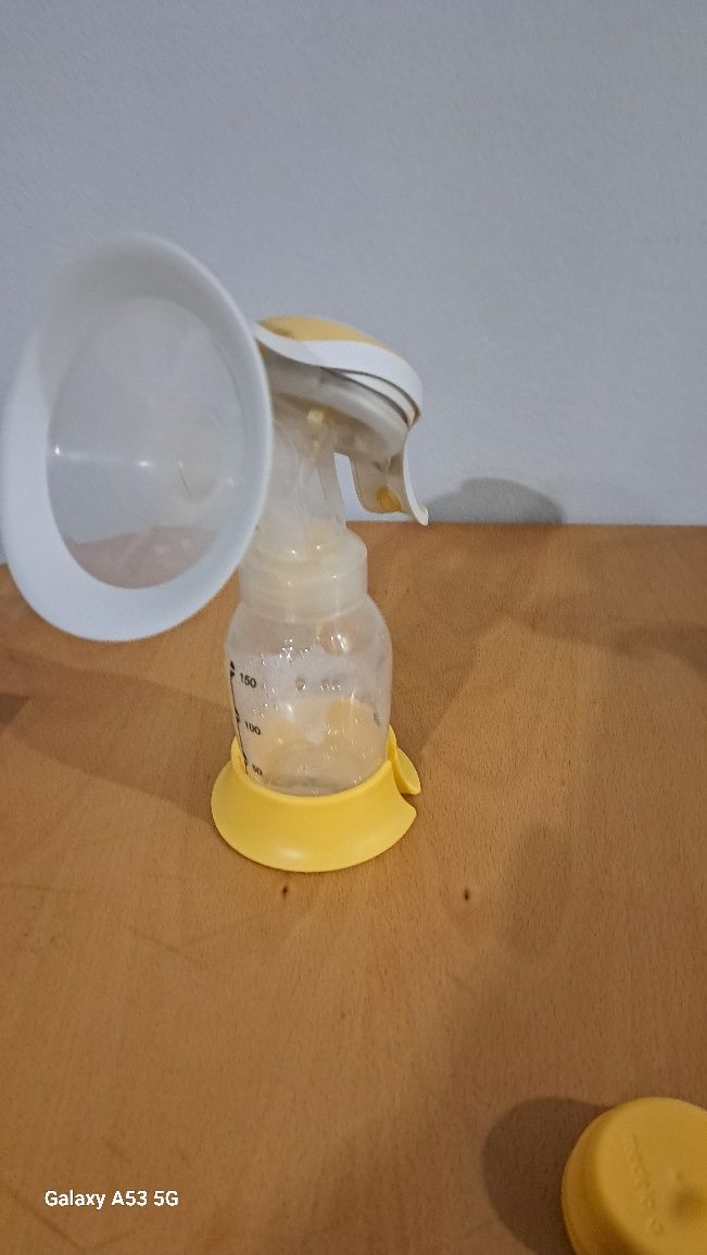 Ръчна помпа за кърма Medela