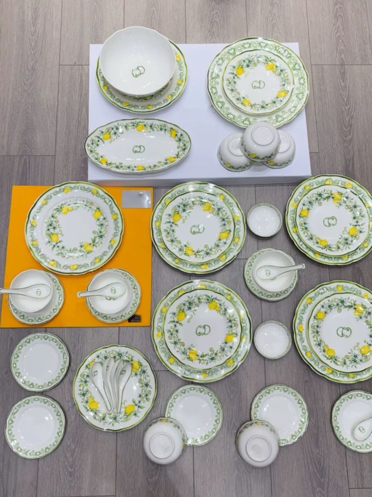 ПОД ЗАКАЗ! Комплекты посуды Dior 41-50ед на 5-6 персон