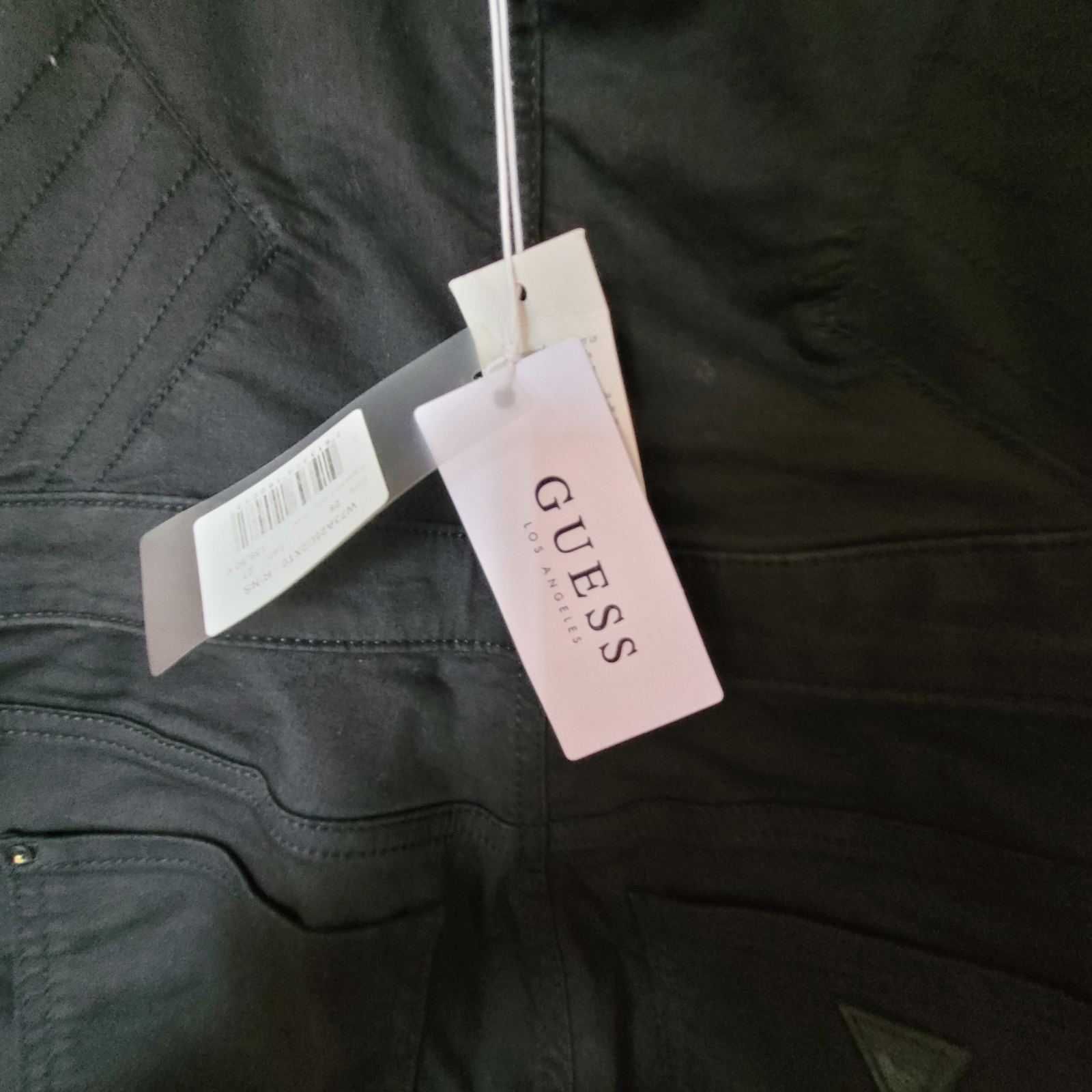 Guess чисто нов гащеризон