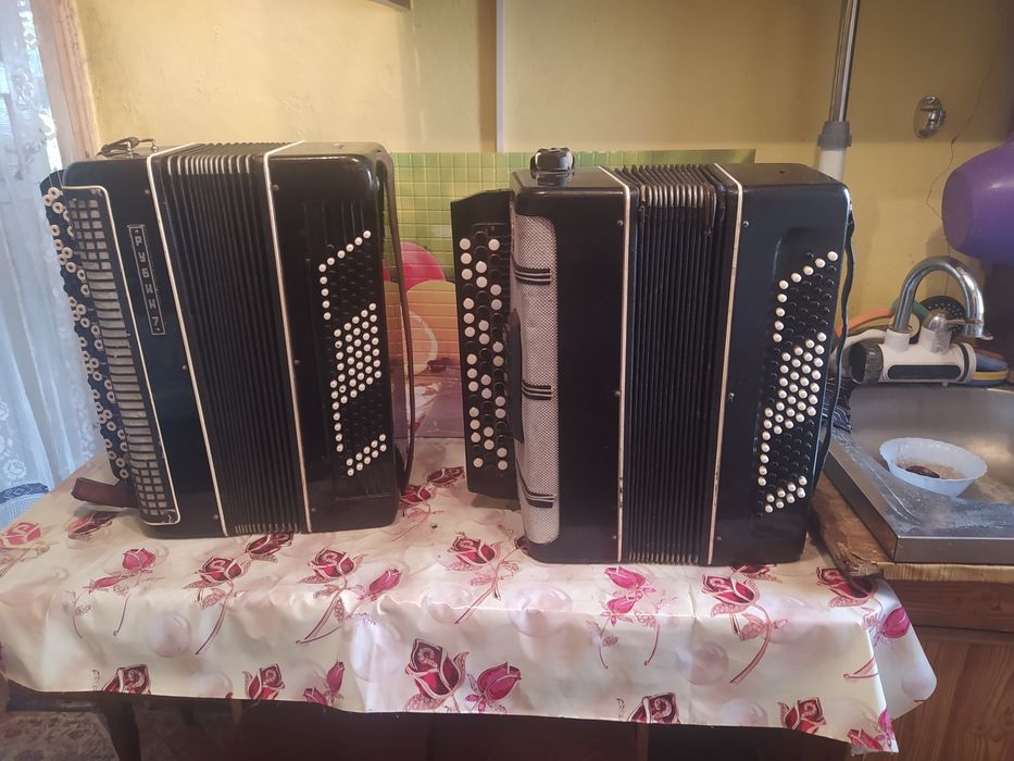 Продам продам аккардион баяныы