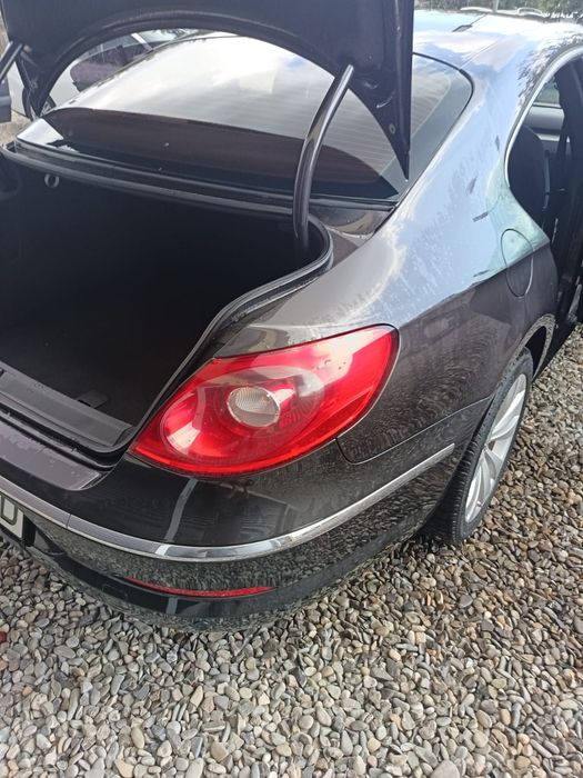 Volskwagen Passat 1.8 benzina model 2010
