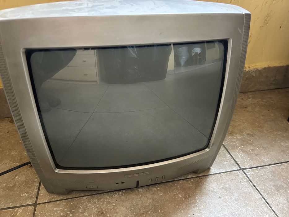 Vand TV Beko folosit