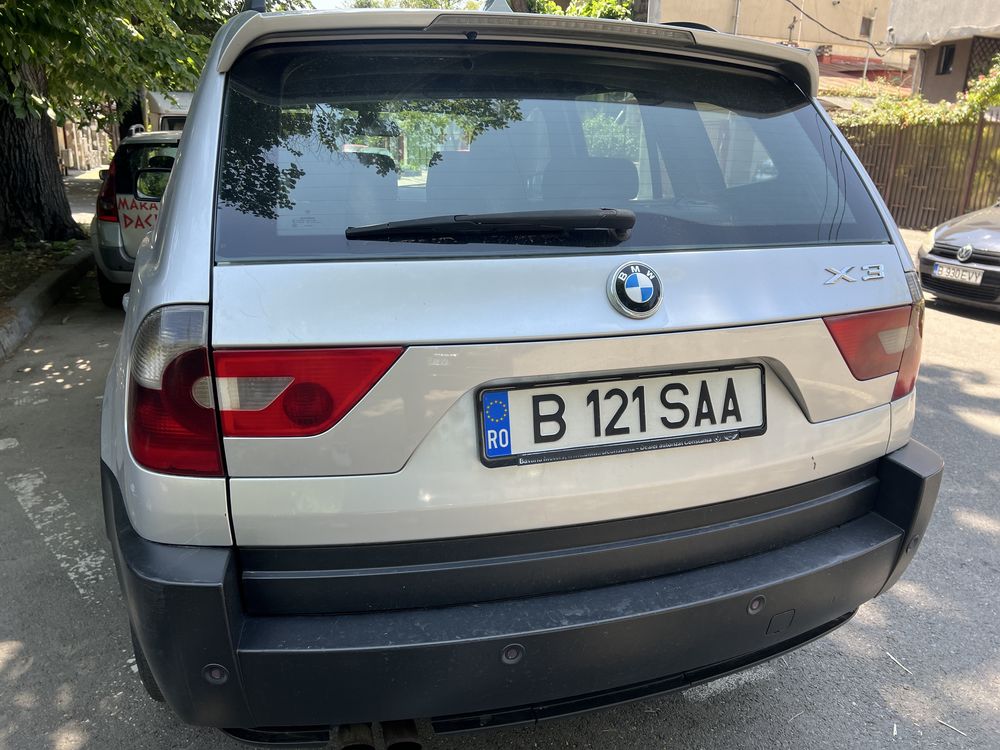 BMW X3, Cutie automata