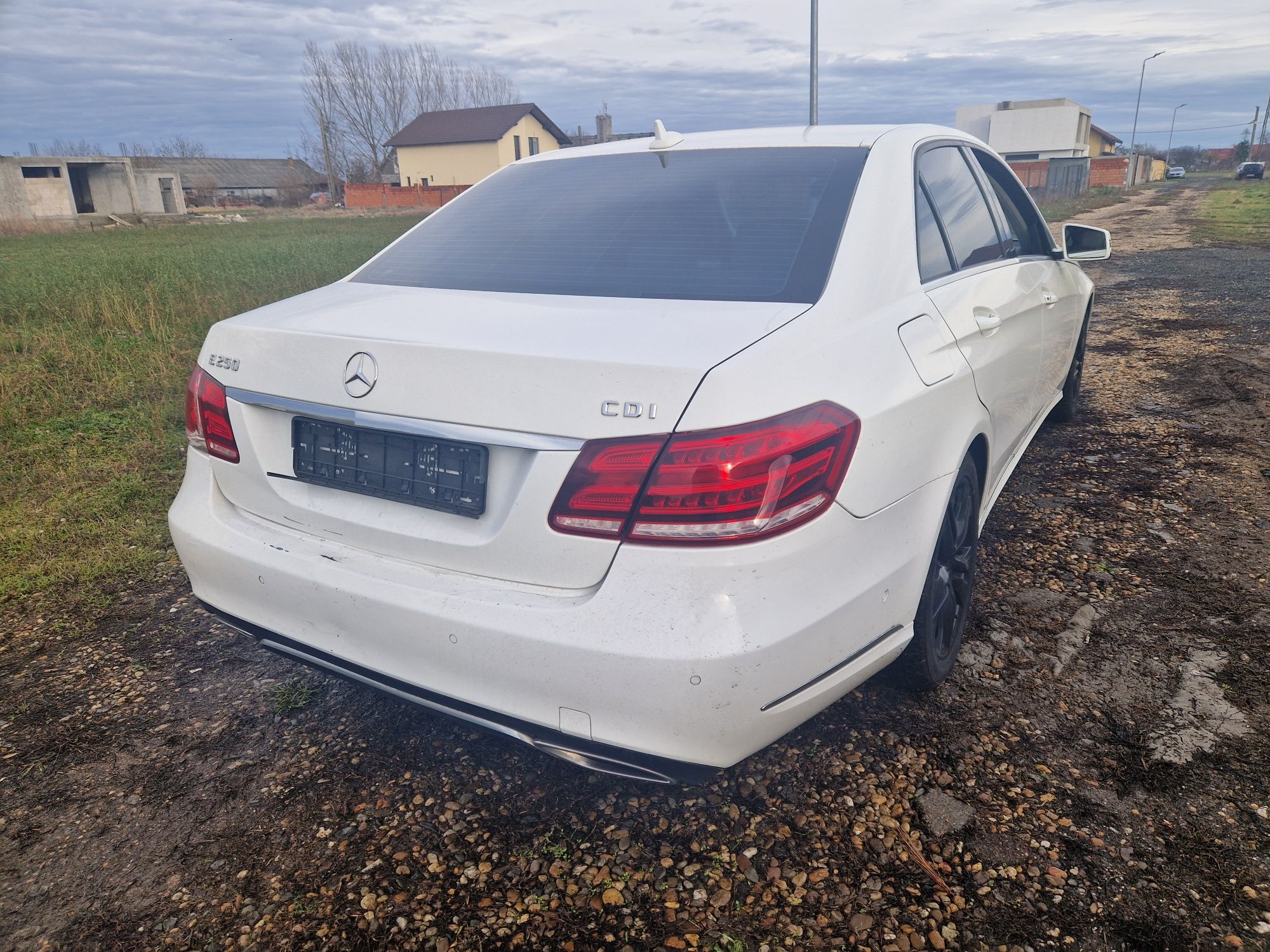 Dezmembrez Mercedes E-class 2013-2015 2.2 OM651