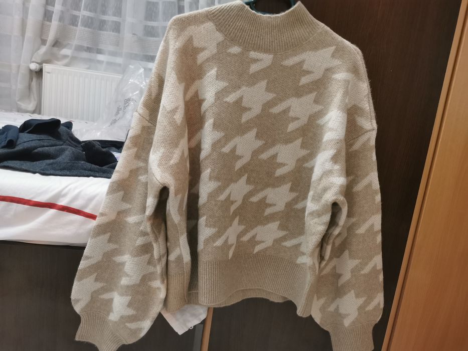 Pulover cu imprimeu